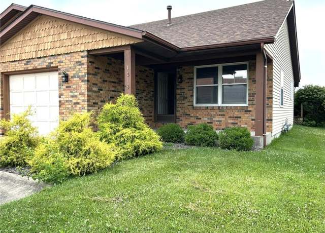Property at 1213 W Temple Ave, Effingham, IL 62401, 2 beds, 1.5 baths