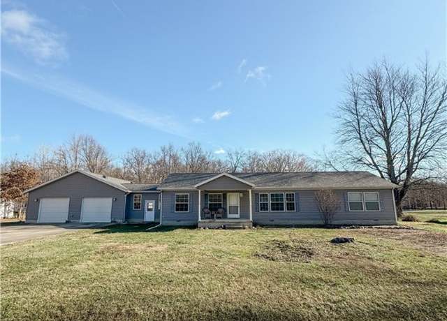 Property at 10181 N Firebaugh St, IL 62464, 3 beds, 2 baths