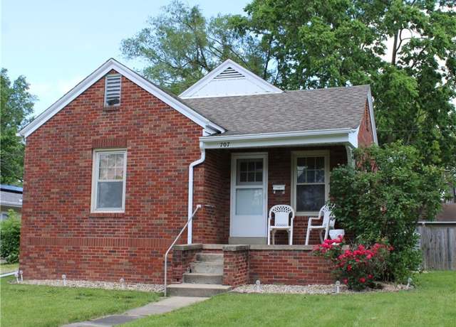 Property at 707 W North 2nd St, Shelbyville, IL 62565, 2 beds, 1 bath