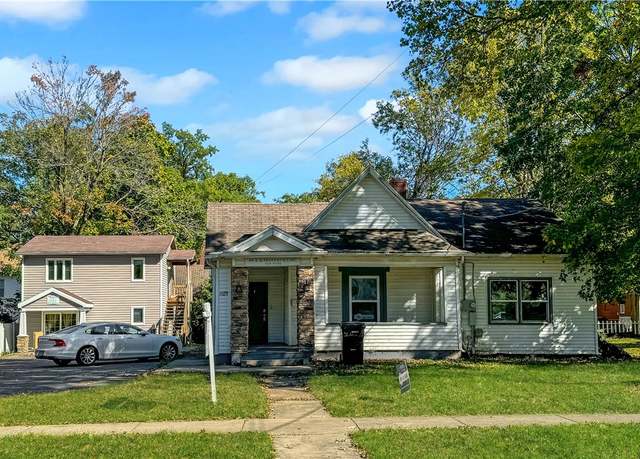 Property at 1103 & 1105 6th St, Charleston, IL 61920