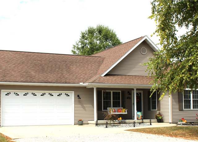 Property at 50 Lakeside Villa, Sullivan, IL 61951, 3 beds, 2 baths