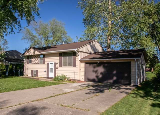 Property at 1515 Eastview Ave, Danville, IL 61832, 3 beds, 1 bath