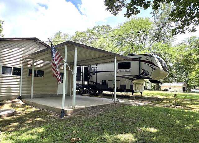 Property at 8 Angler Trl, Tower Hill, IL 62571