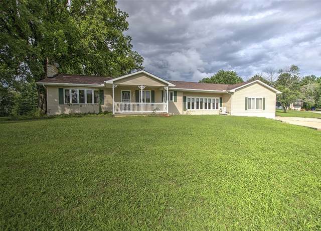 Property at 3330 S Baltimore Ave, Decatur, IL 62521, 3 beds, 2.5 baths