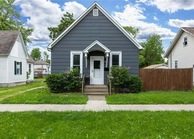 Property at 2809 Champaign Ave, Mattoon, IL 61938, 2 beds, 1 bath