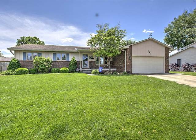 Property at 147 Fenway Dr, Decatur, IL 62521, 3 beds, 2 baths