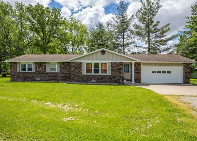 Property at 115 E 11th St, Neoga, IL 62447, 3 beds, 2 baths