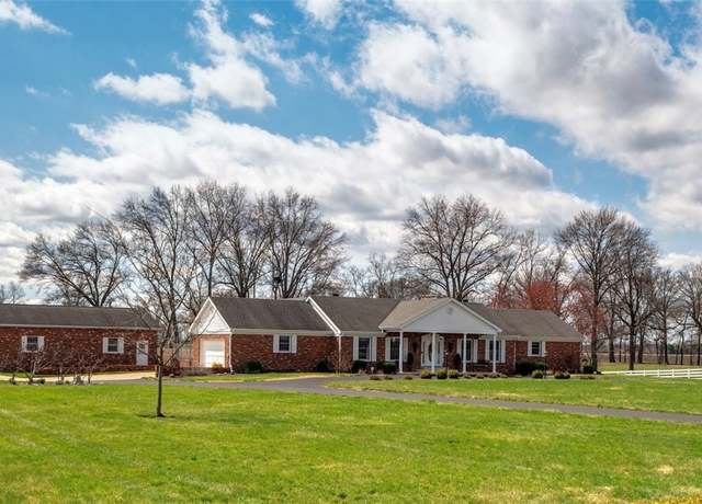 Property at 12441 E 1000th Ave, Effingham, IL 62401, 4 beds, 3.5 baths