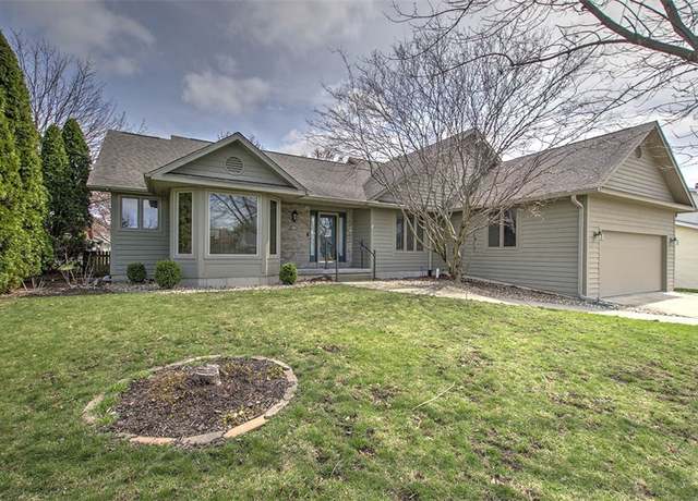 Property at 3732 Sims Dr, Decatur, IL 62526, 3 beds, 3 baths