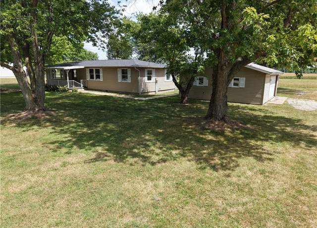Property at 100 N Dodson St, Pana, IL 62557, 3 beds, 1.5 baths