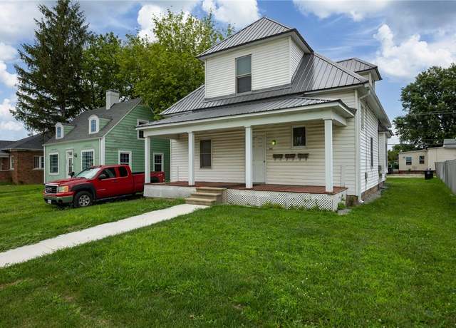 Property at 702 E Fayette Ave, Effingham, IL 62401