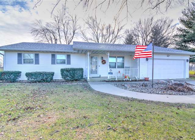 Property at 8145 Lehman Rd, Decatur, IL 62521, 3 beds, 2 baths