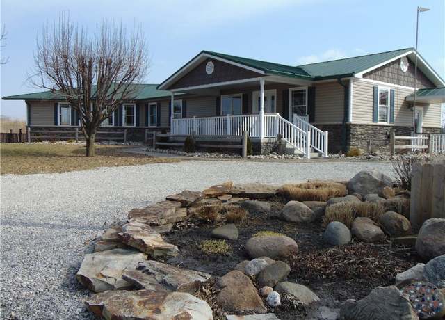 Property at 11068 E 1500th Ave, Newton, IL 62448, 2 beds, 1 bath