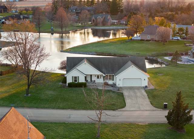 Property at 122 Tarble Rd, Marshall, IL 62441, 3 beds, 2.5 baths