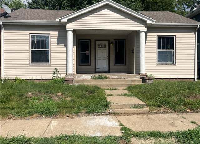 Property at 1224 N Douglas St, Peoria, IL 61606, 2 beds, 1 bath