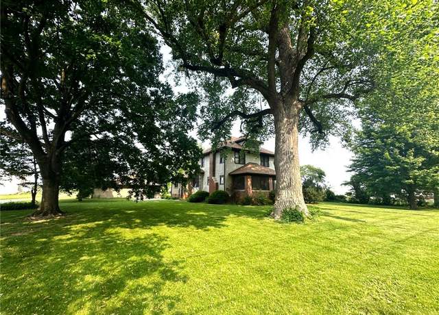 Property at 302 N Chicago St, Sidell, IL 61876, 3 beds, 1.5 baths