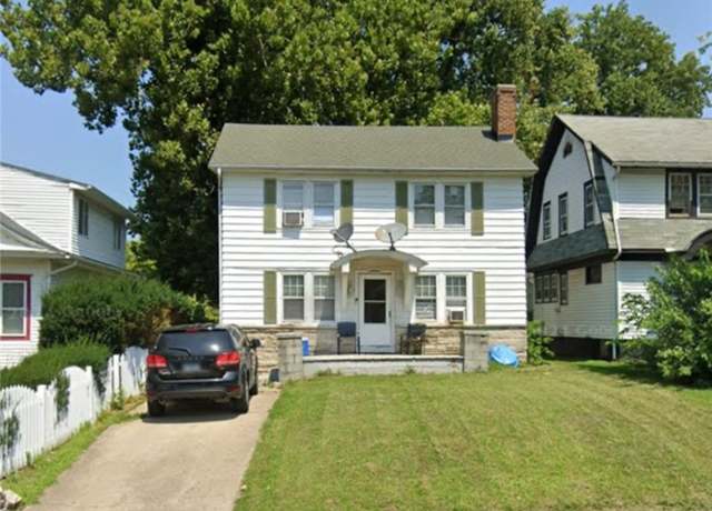 Property at 1044 E Lincoln Ave, Decatur, IL 62521, 3 beds, 1 bath
