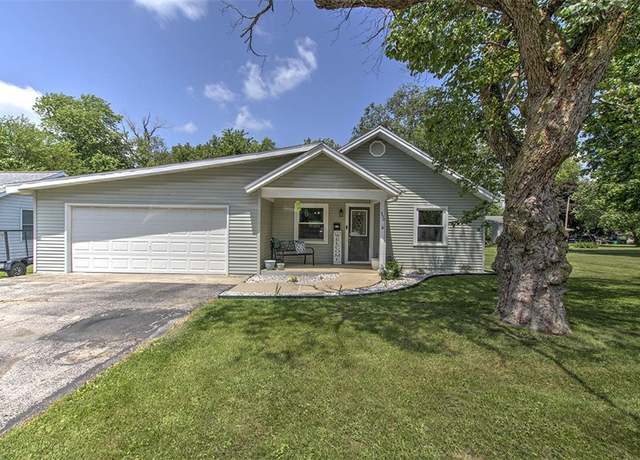Property at 332 W Main St, Warrensburg, IL 62573, 3 beds, 1 bath