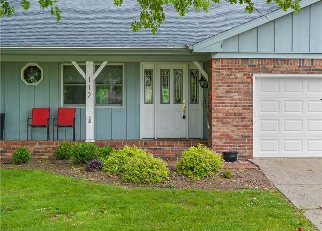 Property at 112 Allenwood Dr, Paris, IL 61944, 3 beds, 3 baths