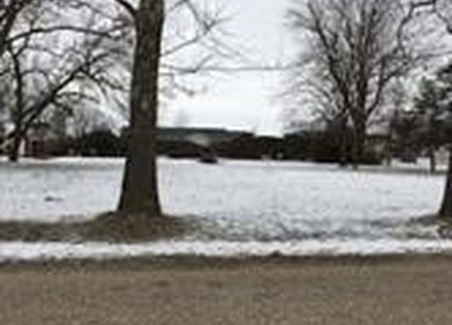 Property at 6 Roley Ests, Sullivan, IL 61951