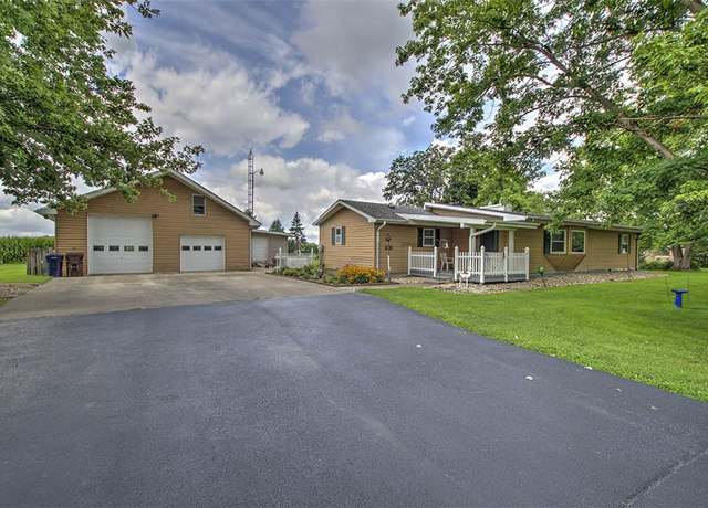 Property at 4829 Birch Church Rd, Oreana, IL 62554, 3 beds, 2 baths
