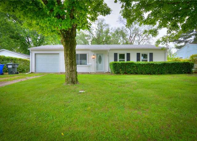 Property at 28 Ridgecrest Dr, Decatur, IL 62521, 3 beds, 1 bath