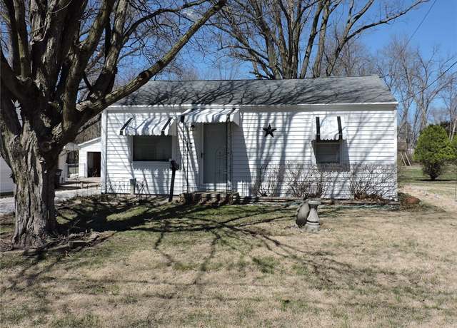 Property at 409 Chester Ave, Danville, IL 61832, 2 beds, 1 bath