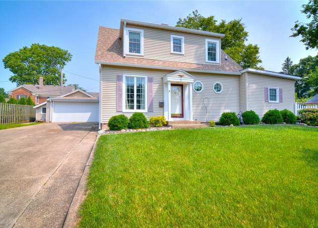 Property at 5 Ridge Ct, Decatur, IL 62522, 3 beds, 3 baths