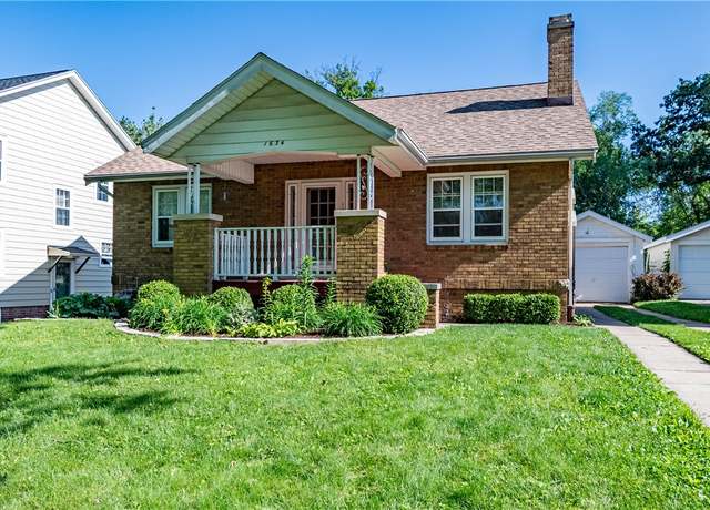 Property at 1634 W Riverview Ave, Decatur, IL 62522, 3 beds, 1 bath