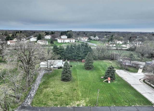 Property at 109 Manchester Dr, Decatur, IL 62526