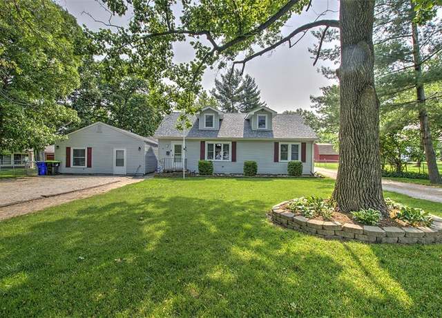 Property at 8 Western Dr, Decatur, IL 62521, 2 beds, 2 baths