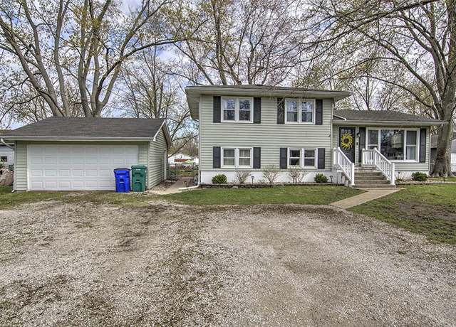 Property at 4624 E Beacon Dr, Decatur, IL 62521, 4 beds, 2 baths