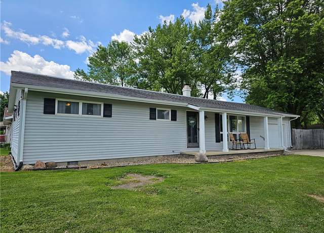 Property at 201 N Indiana St, Toledo, IL 62468, 3 beds, 1 bath
