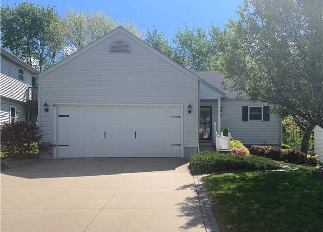 Property at 3118 Colorado Dr, Decatur, IL 62526, 2 beds, 2 baths