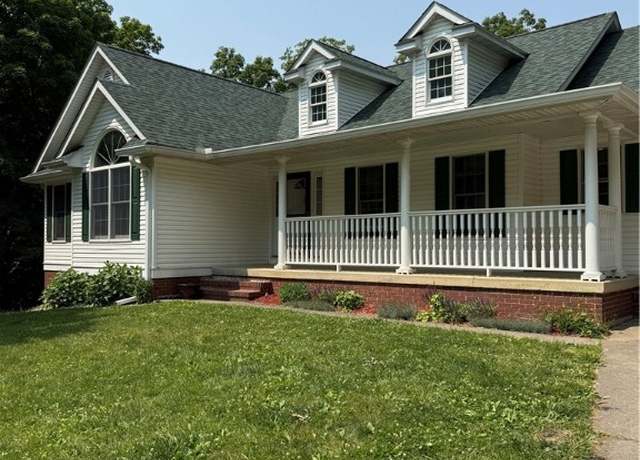 Property at 11225 E Maywood Ct, Effingham, IL 62401, 3 beds, 3.5 baths