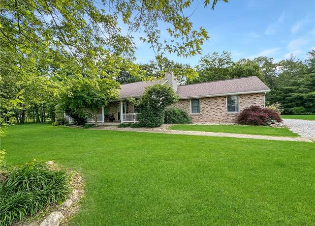 Property at 10 Rose Ln, Marshall, IL 62441, 3 beds, 2.5 baths