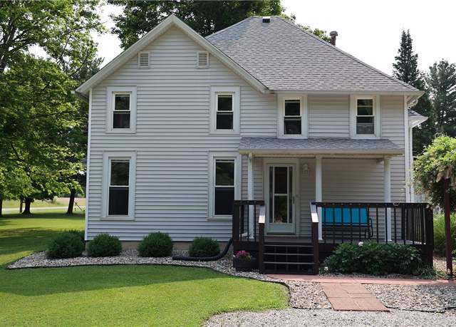 Property at 13426 Hungry Hollow Rd, Danville, IL 61834, 3 beds, 2 baths