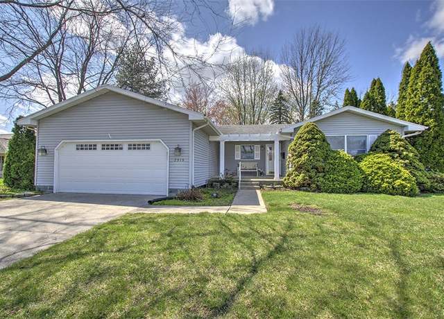 Property at 2919 Doral Ct, Decatur, IL 62521, 3 beds, 2 baths