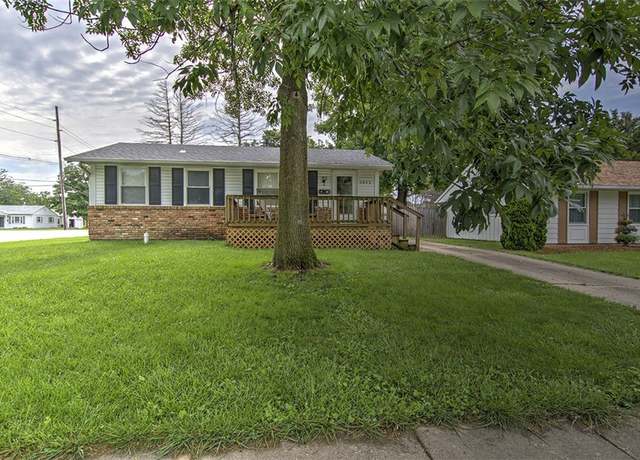 Property at 2023 S Windsor Rd, Decatur, IL 62521, 3 beds, 2 baths