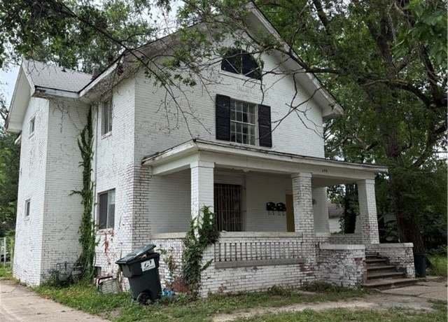 Property at 646 Macon St, Decatur, IL 62522