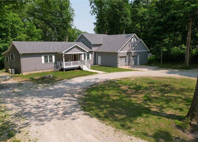 Property at 15752 E 2150 North Rd, Danville, IL 61834, 4 beds, 3 baths