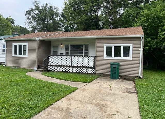 Property at 1987 E Cantrell St, Decatur, IL 62521, 4 beds, 1 bath
