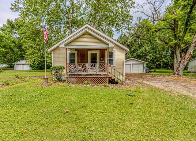 Property at 1750 N 31st St, Decatur, IL 62526, 3 beds, 1 bath