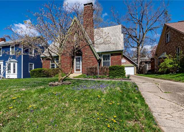 Property at 1552 W Sunset Ave, Decatur, IL 62522, 3 beds, 2.5 baths