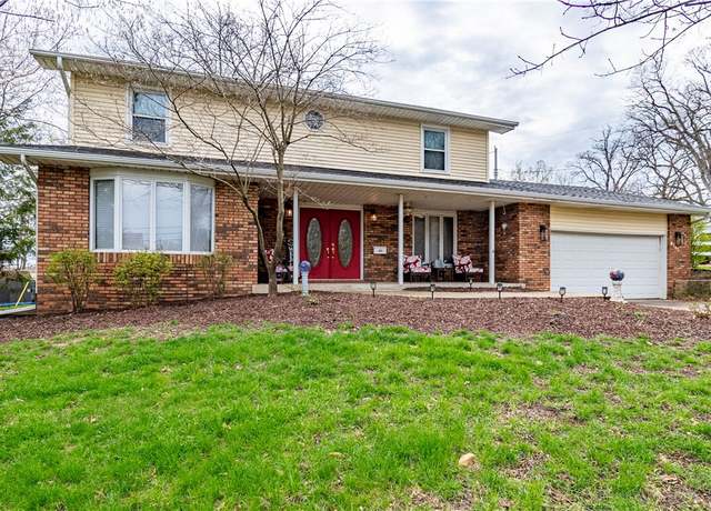 Property at 4545 Lakewood Ave, Decatur, IL 62526, 3 beds, 2.5 baths