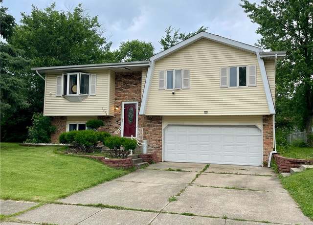 Property at 3264 E Bluebird Dr, Decatur, IL 62526, 3 beds, 1.5 baths