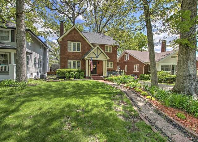 Property at 204 N Summit Ave, Decatur, IL 62522, 3 beds, 2.5 baths