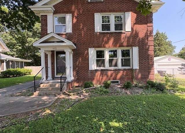 Property at 815 W Voorhees St, Danville, IL 61832, 3 beds, 1.5 baths