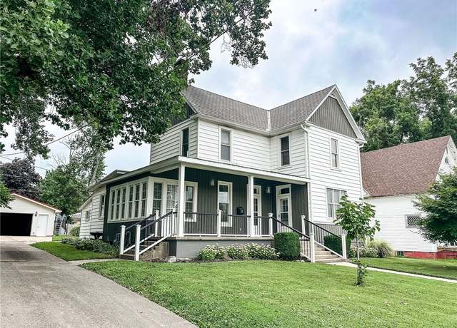 Property at 519 E Wood St, Paris, IL 61944, 3 beds, 2.5 baths