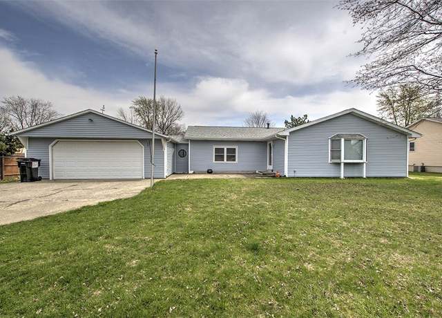 Property at 4560 Needle Rd, Decatur, IL 62526, 3 beds, 1.5 baths